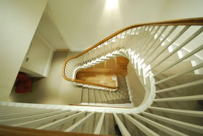 Staircase at East Hampshire orchard house, K319 (photo 13)