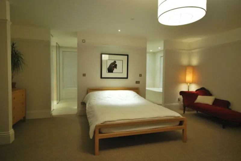 Bedroom at East Hampshire orchard house, K319 (photo 14)