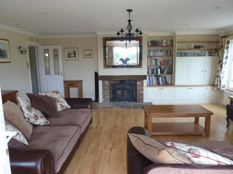 East Grinstead bungalow, C789 (photo 15)