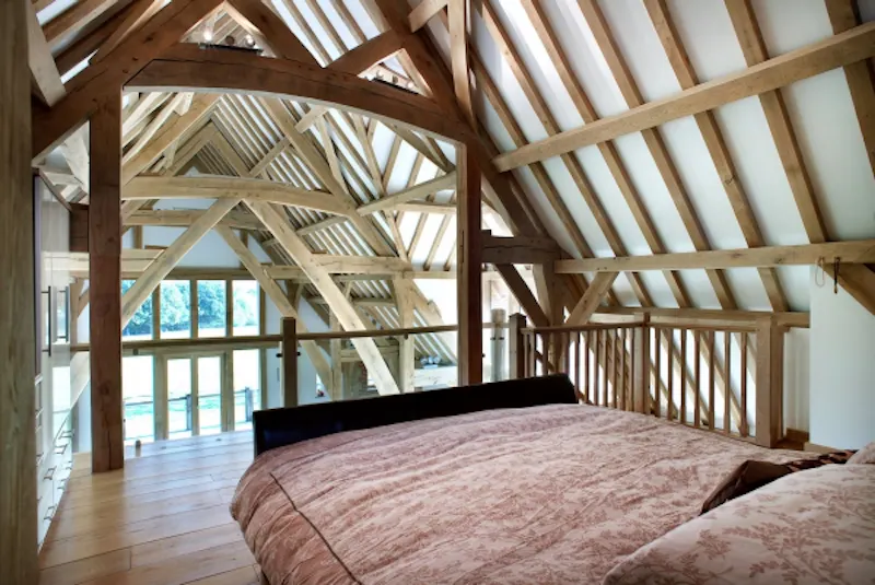 Mezzanine at Film location L617 in West Sussex (photo 21)