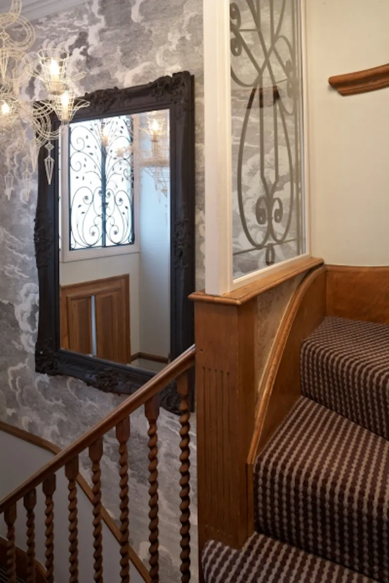 Glamorous Knightsbridge house, A1216 (photo 38)