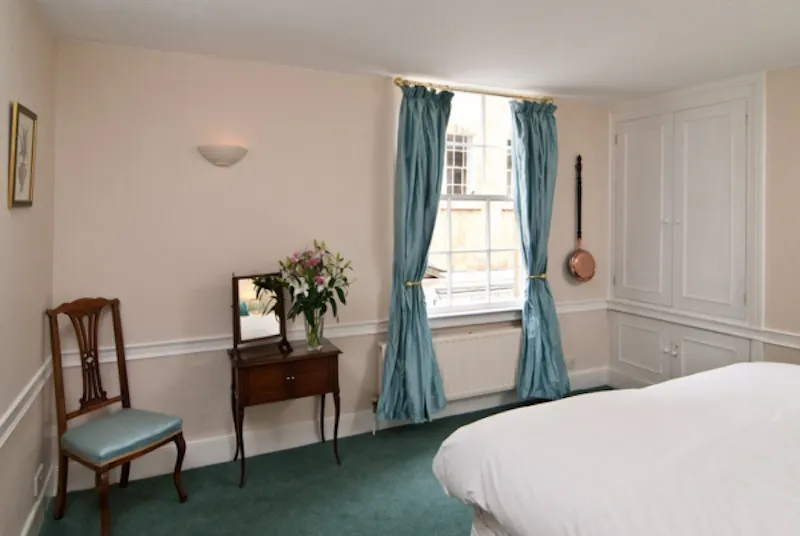 Traditional Bath townhouse, A1218 (photo 6)