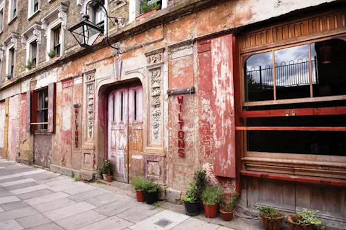 Shadwell music hall, P208