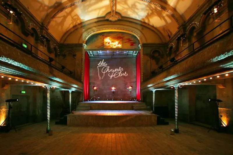 Shadwell music hall, P208 (photo 3)
