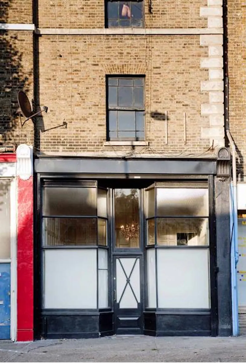 Eclectic Stoke Newington house, B1516 (photo 1)