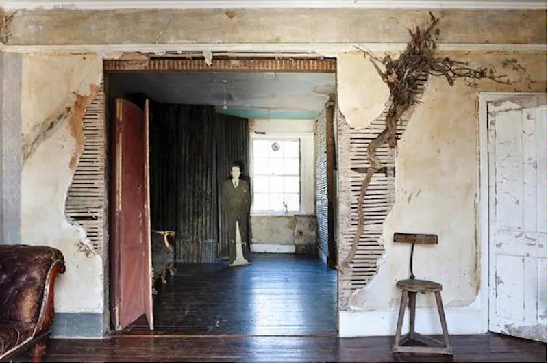 Eclectic Stoke Newington house, B1516 (photo 8)