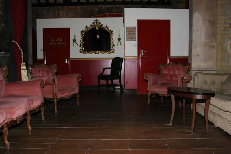 Church music hall in Royal Docks, P495 (photo 8)