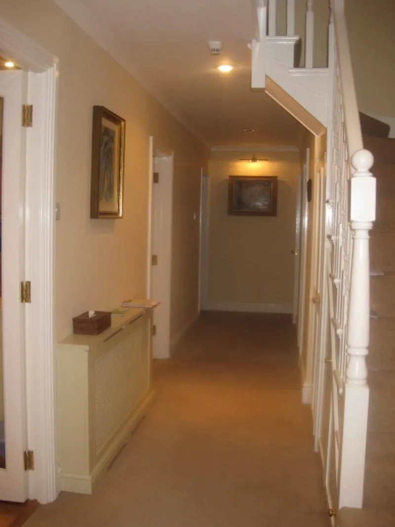 Entrance hall at Northwood family house, D2014 (photo 3)