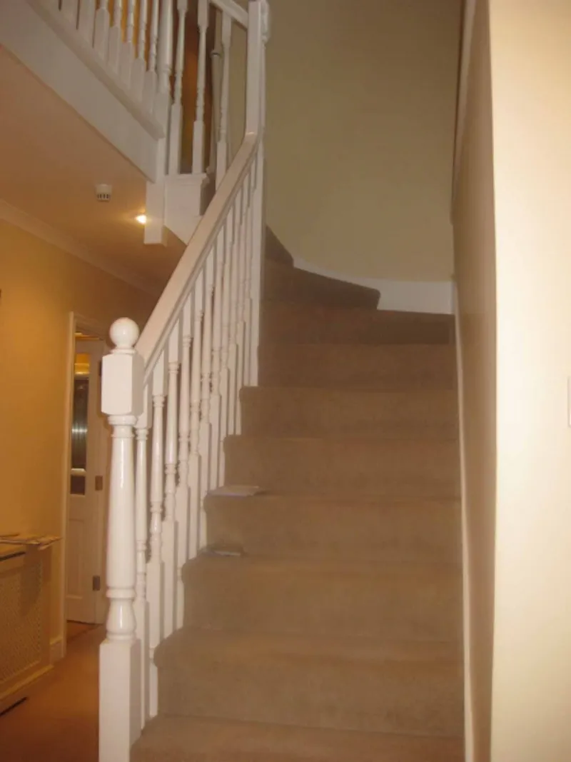 Staircase at Northwood family house, D2014 (photo 4)