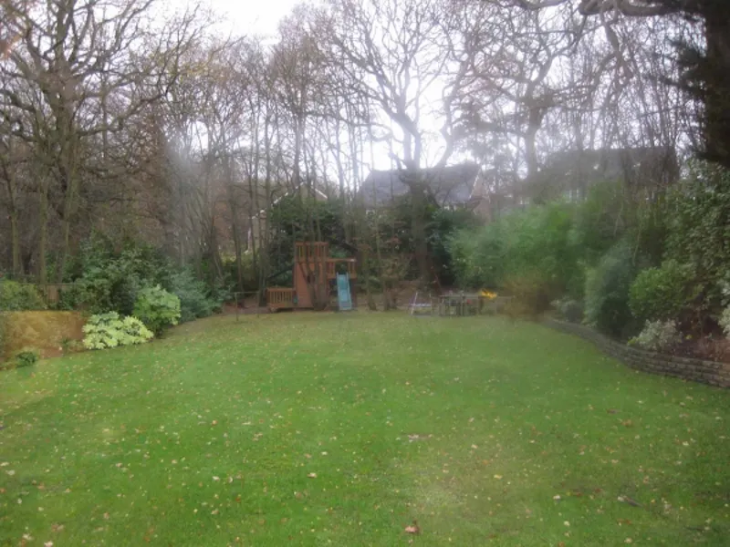 Garden at Northwood family house, D2014 (photo 52)