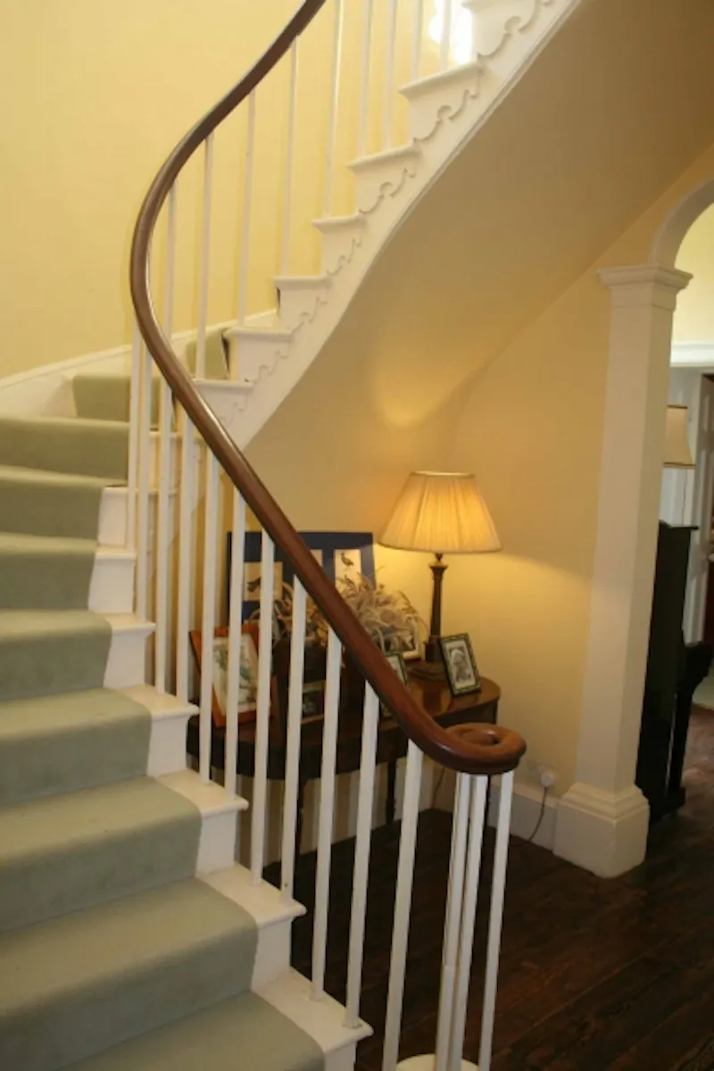 Staircase at Idyllic old rectory in Balcombe, A1219 (photo 16)