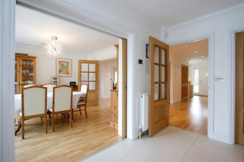 Dining room at Detached Cobham family house, D2017 (photo 7)