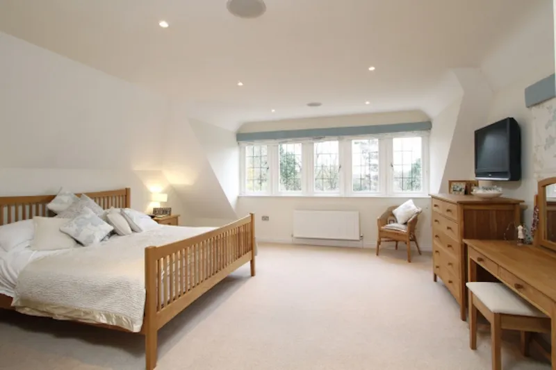 Bedroom at Detached Cobham family house, D2017 (photo 9)