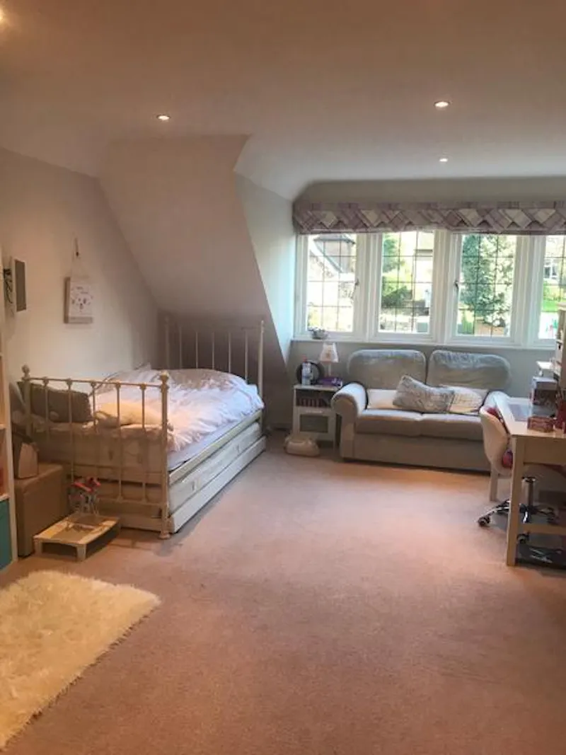 Detached Cobham family house, D2017 (photo 11)