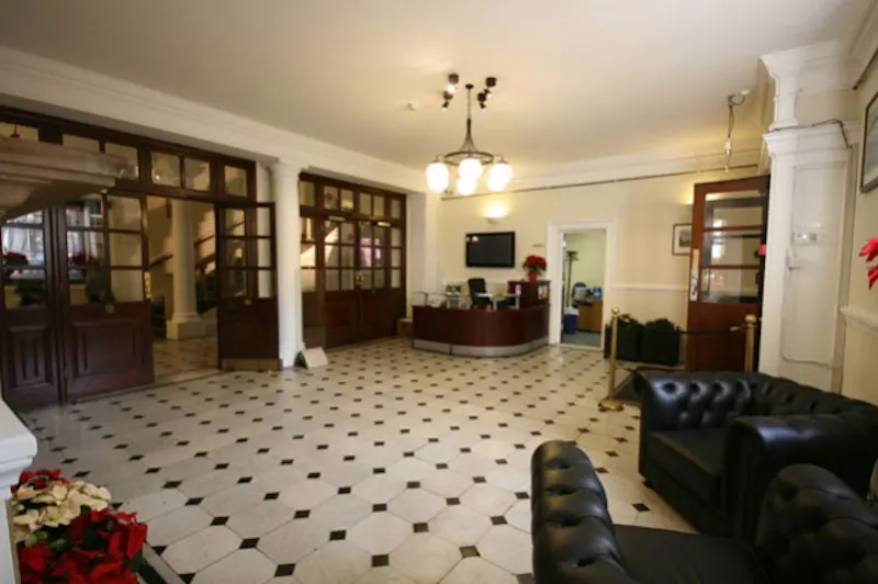 Whitehall banqueting hall, P385 (photo 2)