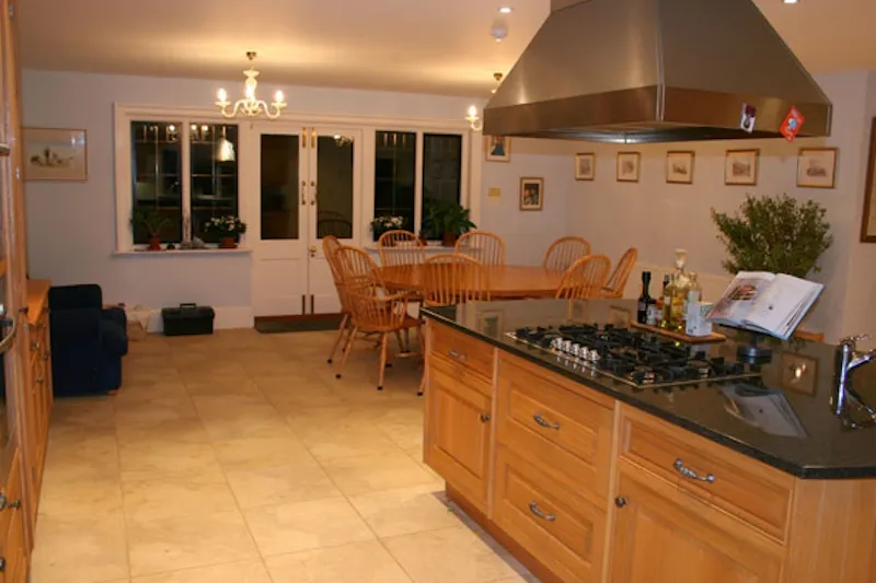 Film location E329 in Surrey (photo 7)