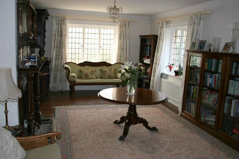 Film location E329 in Surrey (photo 10)