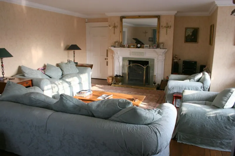 Fireplace at Film location E329 in Surrey (photo 12)