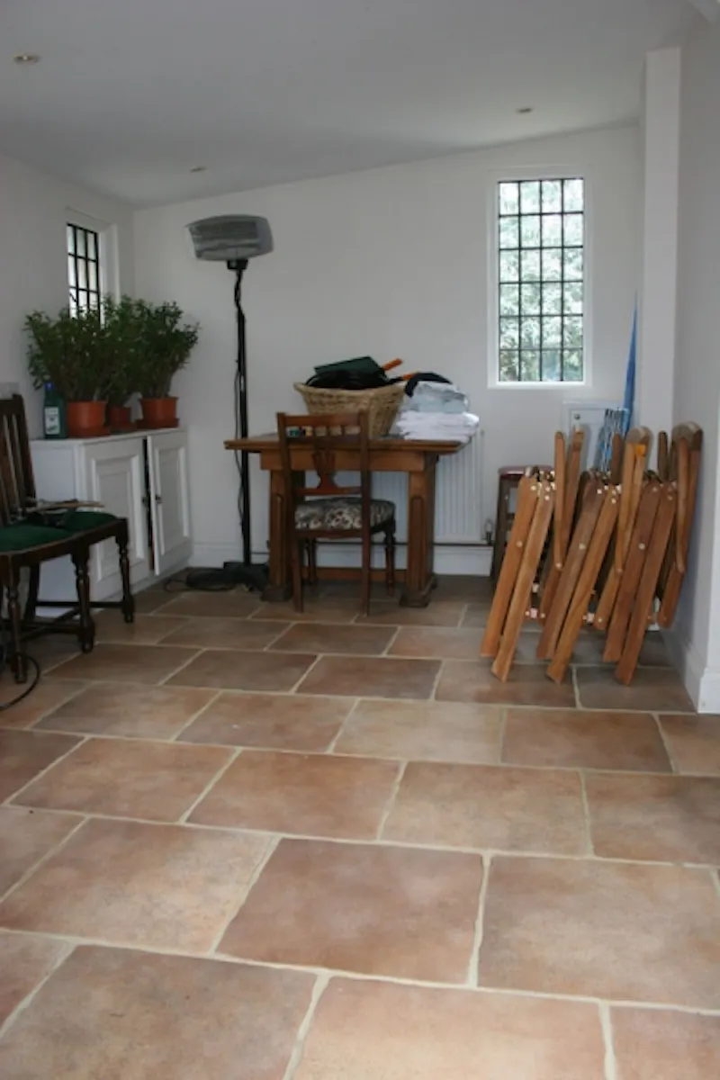 Film location E329 in Surrey (photo 17)