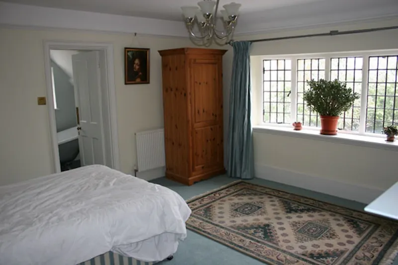 Film location E329 in Surrey (photo 33)