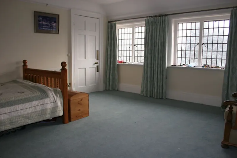 Film location E329 in Surrey (photo 41)