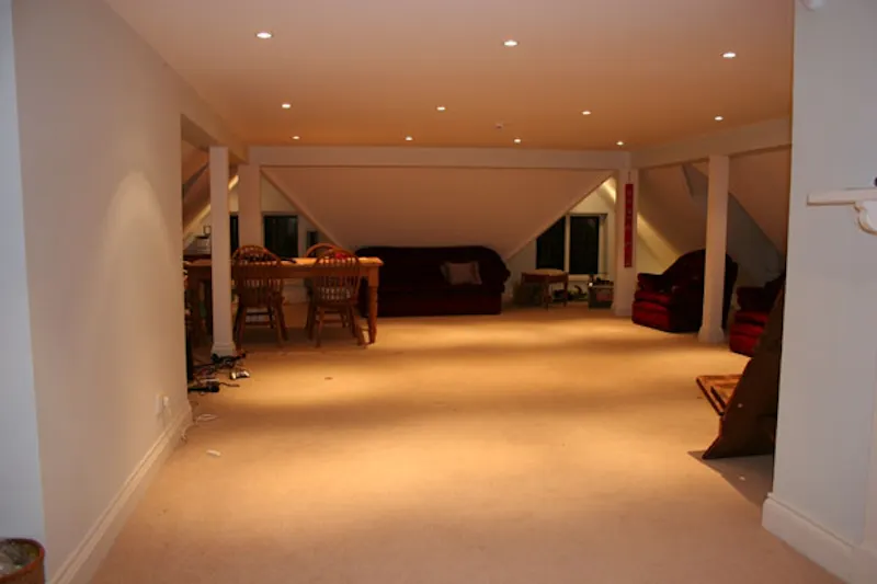 Film location E329 in Surrey (photo 42)