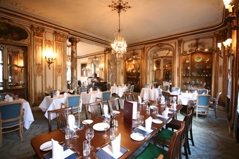 Mayfair private members' club, R734 (photo 16)