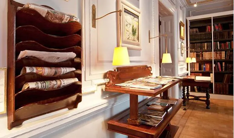 Mayfair private members' club, R734 (photo 22)