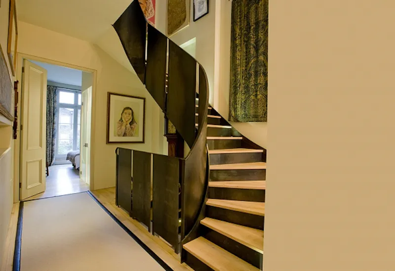 Staircase at Stylish Hammersmith house, B1518 (photo 12)