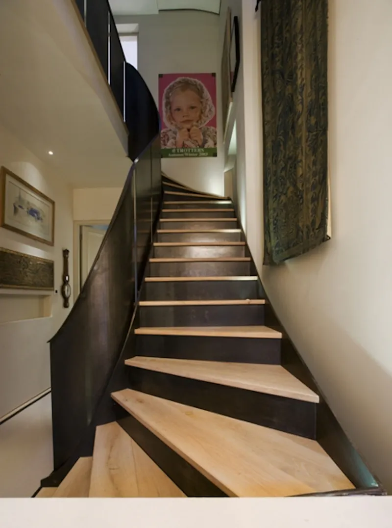 Staircase at Stylish Hammersmith house, B1518 (photo 2)