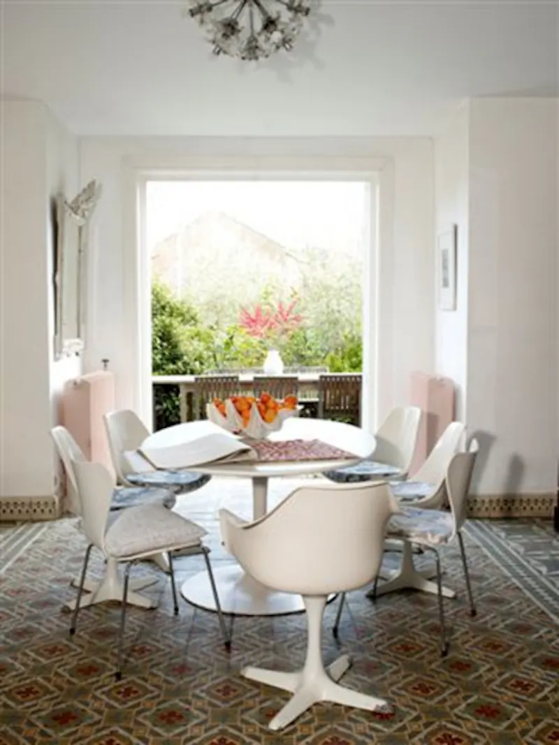 Dining room at Eclectic Kilburn location house, B1166 (photo 10)