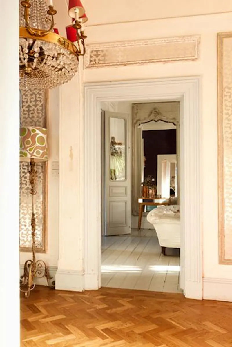 Eclectic Kilburn location house, B1166 (photo 20)