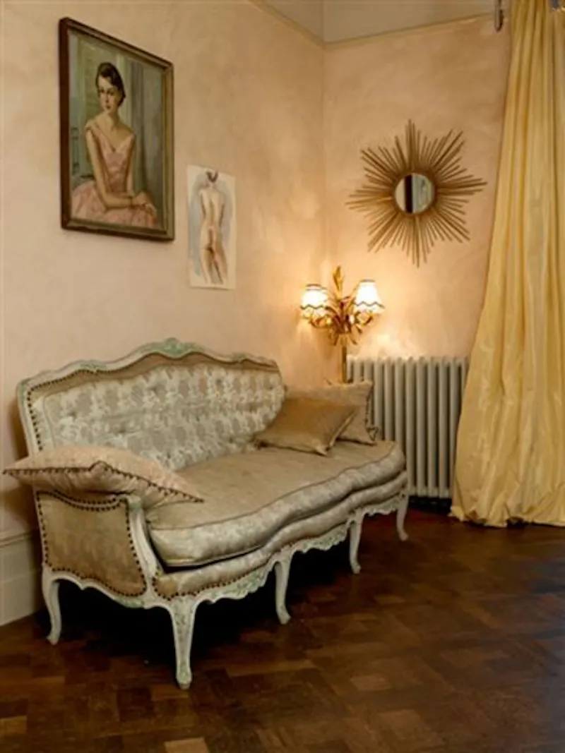 Eclectic Kilburn location house, B1166 (photo 48)