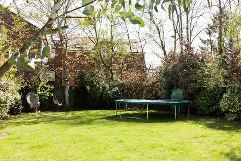 Garden at Eclectic Kilburn location house, B1166 (photo 52)