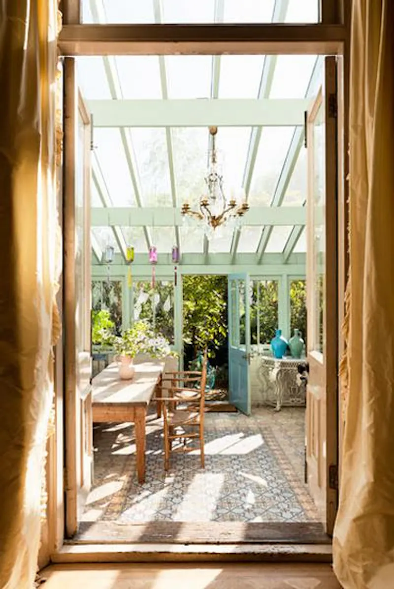 Eclectic Kilburn location house, B1166 (photo 49)