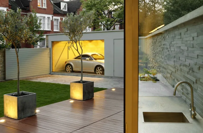 Garage at Contemporary Balham house, B1521 (photo 19)