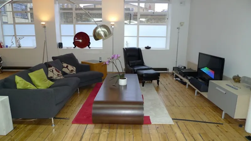 Living Room at Loft apartment in Old Street, F978 (photo 4)