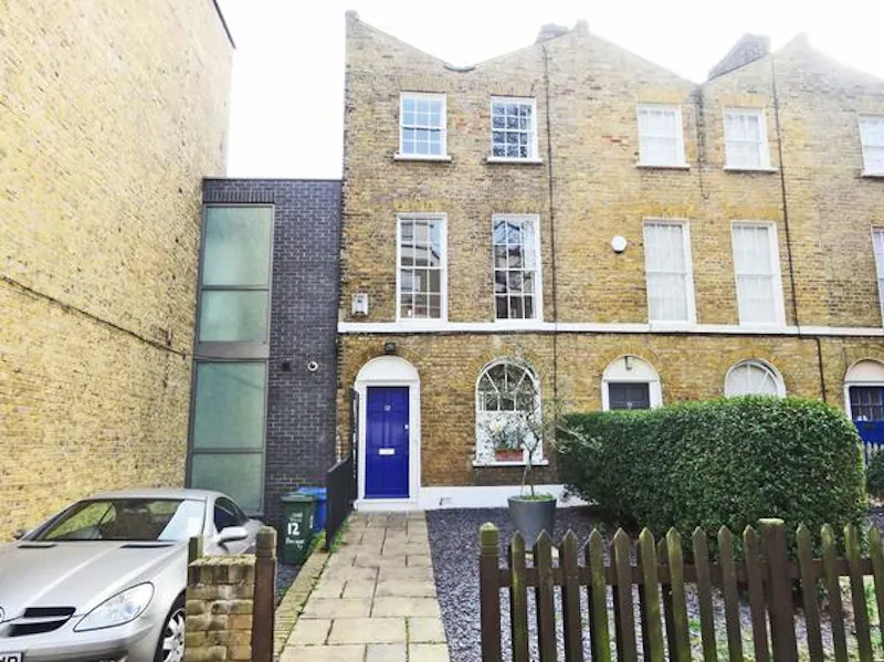 Driveway at Colourful Elephant & Castle house, A1225 (photo 1)