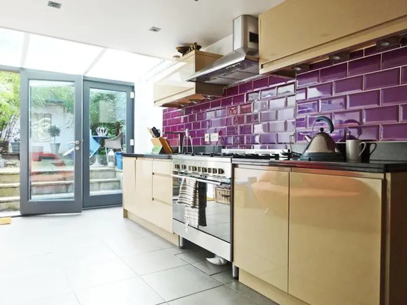 Kitchen at Colourful Elephant & Castle house, A1225 (photo 4)