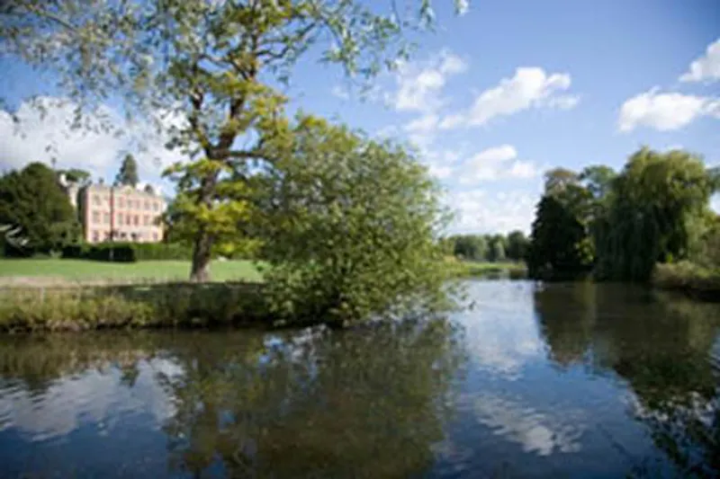 Lake at Wantage country house estate , A832 (photo 29)