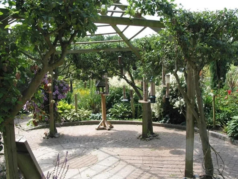 Terrace/Patio at Film location D1323 in Essex (photo 20)