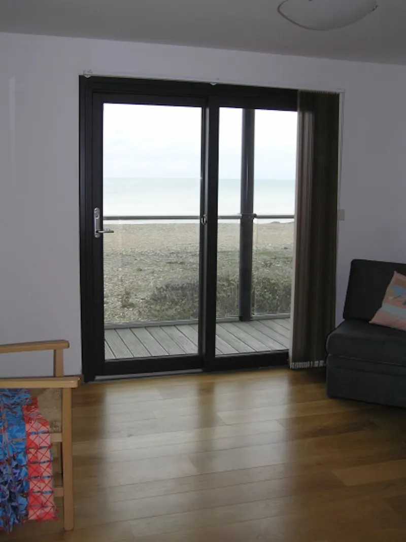 Modern Lancing beach house, C797 (photo 7)