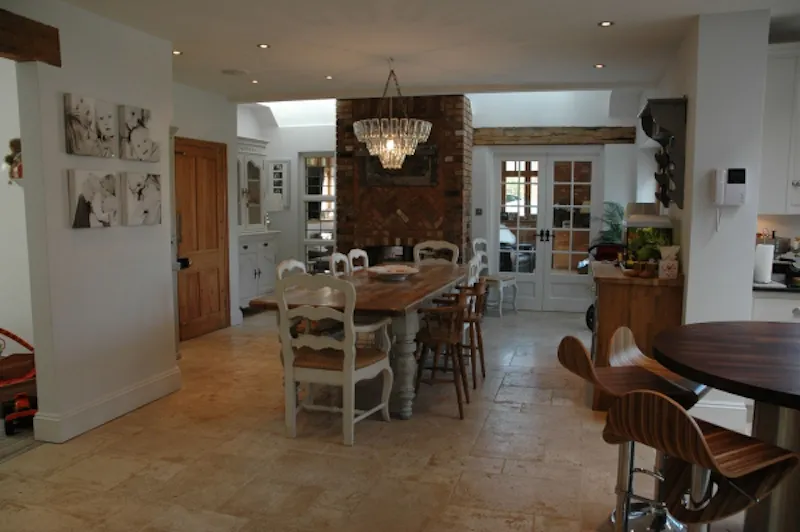 Country Shiplake ballroom home, C796 (photo 3)