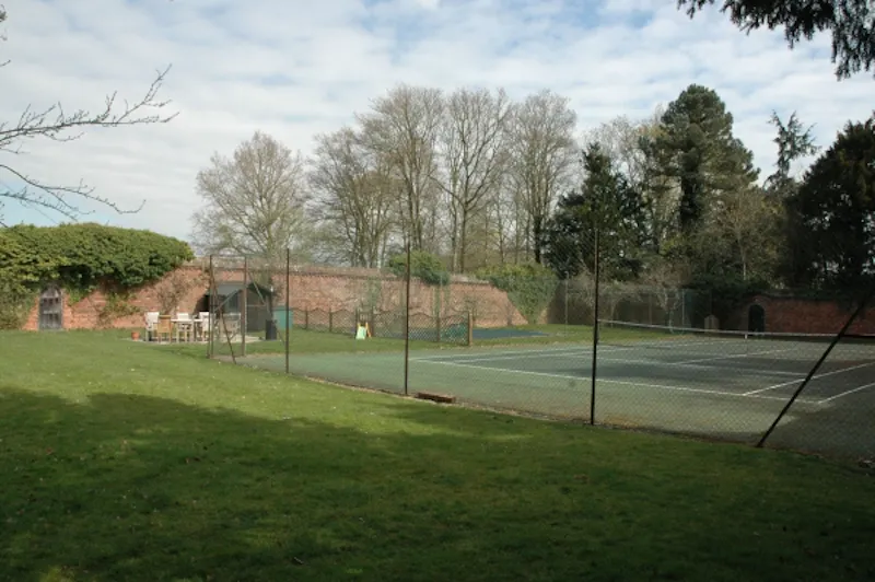 Country Shiplake ballroom home, C796 (photo 44)
