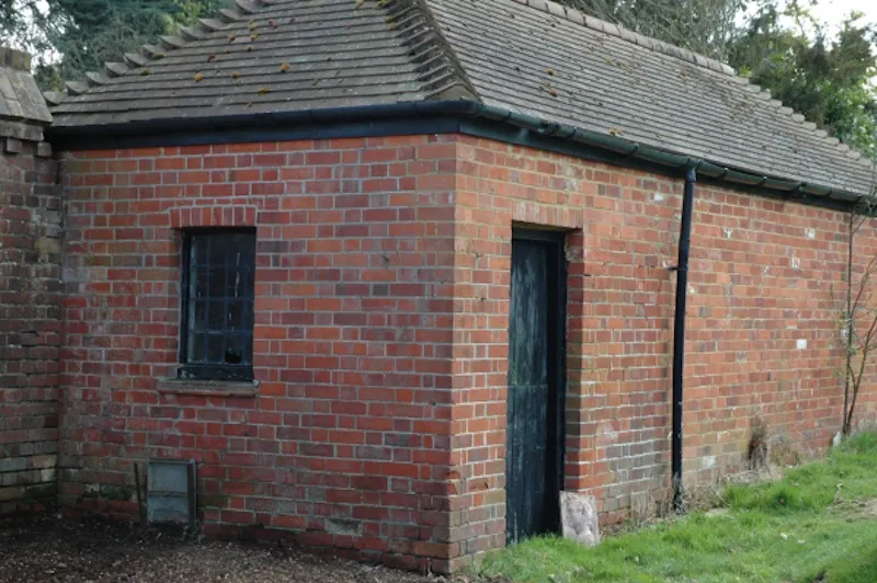 Shed at Country Shiplake ballroom home, C796 (photo 58)
