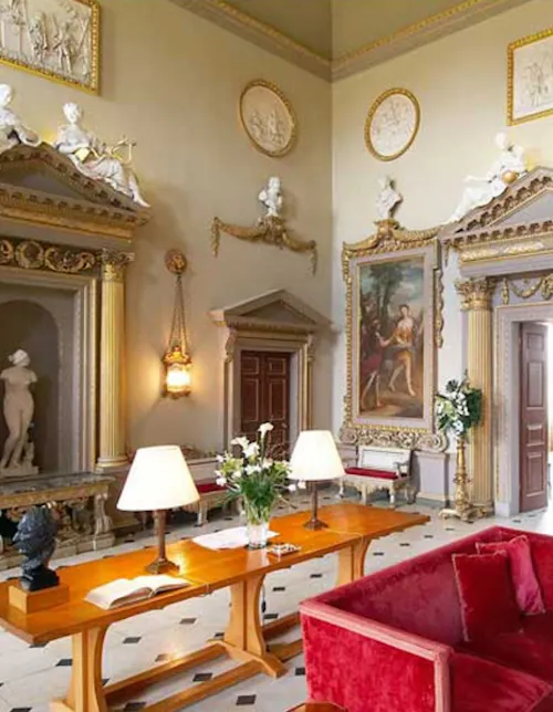 Grand estate in Chipping Norton, A1211