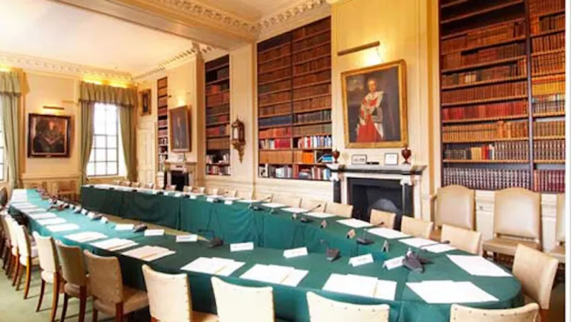 Boardroom at Grand estate in Chipping Norton, A1211 (photo 5)
