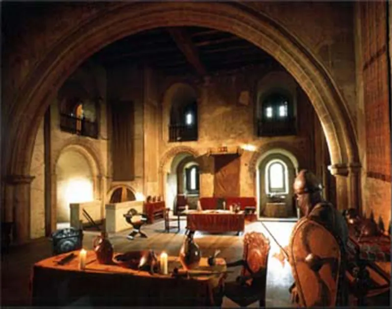 Entrance hall at Halstead mansion and Keep, G95 (photo 25)