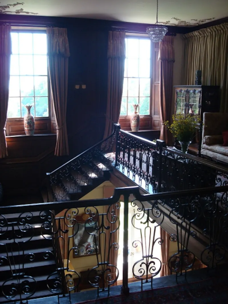 Staircase at Halstead mansion and Keep, G95 (photo 68)