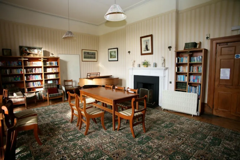 Film location J207 in Surrey (photo 4)